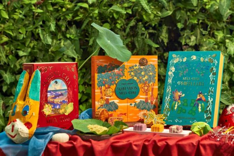 Câu nói về gia đình được biến thành trải nghiệm ẩm thực trọn vẹn với sự hỗ trợ của Gia Anh, thể hiện qua hình ảnh gia đình hạnh phúc bên mâm cơm thịnh soạn